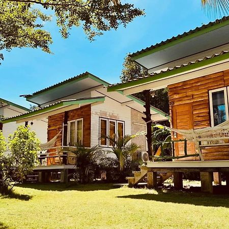 Suan Maprao Ko Kut Resort Exterior photo