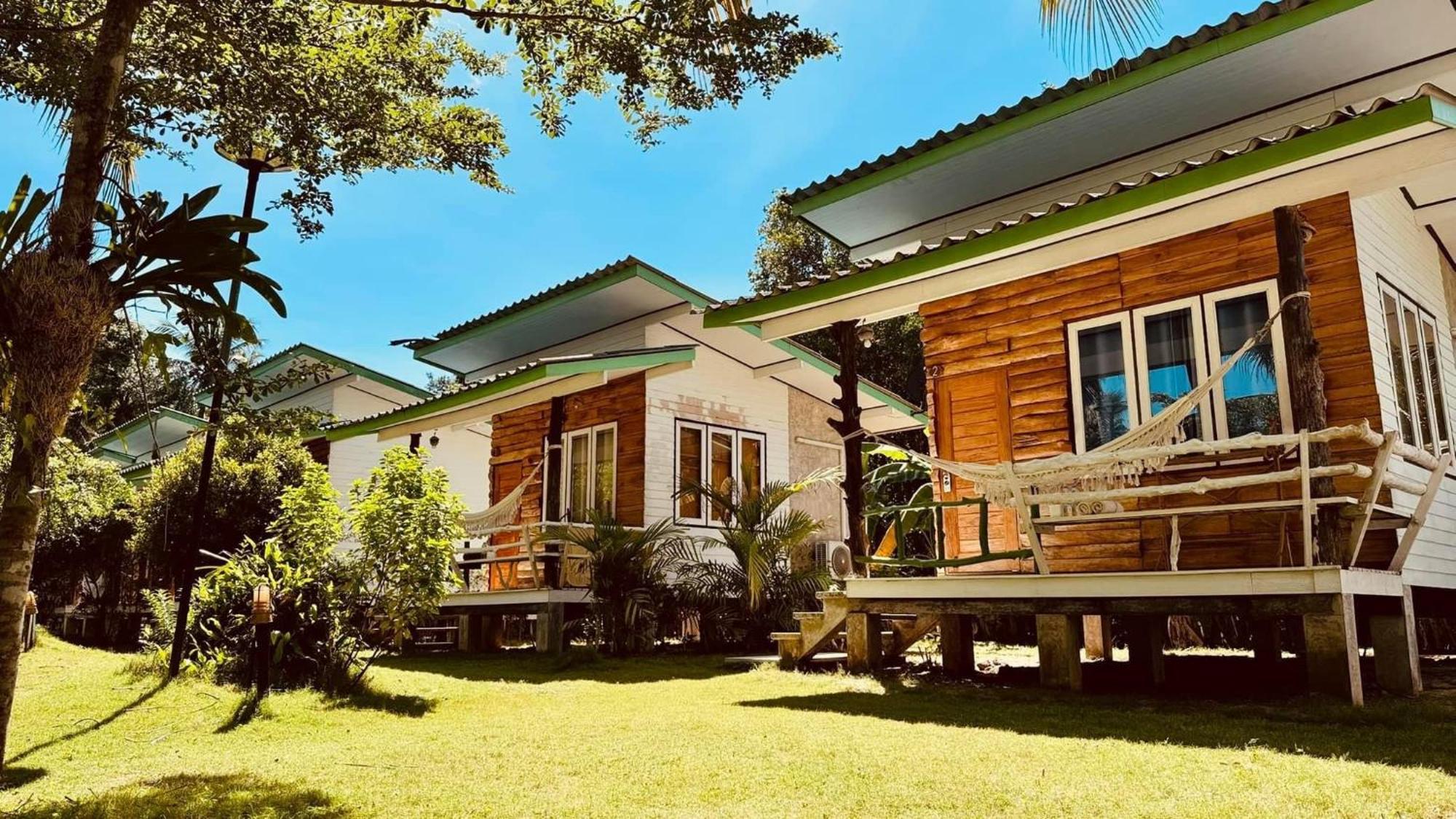 Suan Maprao Ko Kut Resort Exterior photo